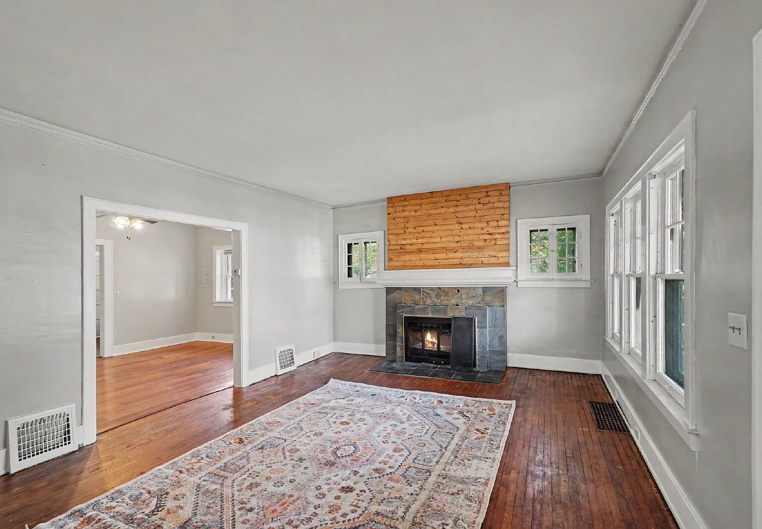 3 bed, 1.0 bath, $1,250 — Photo 3
