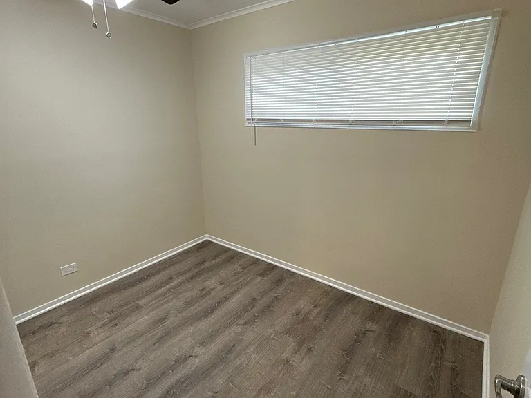 16435 Saint Louis Ave — Photo 15