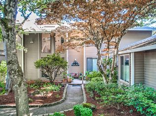 8256 SW Woodbridge Ct #3, Wilsonville, OR 97070