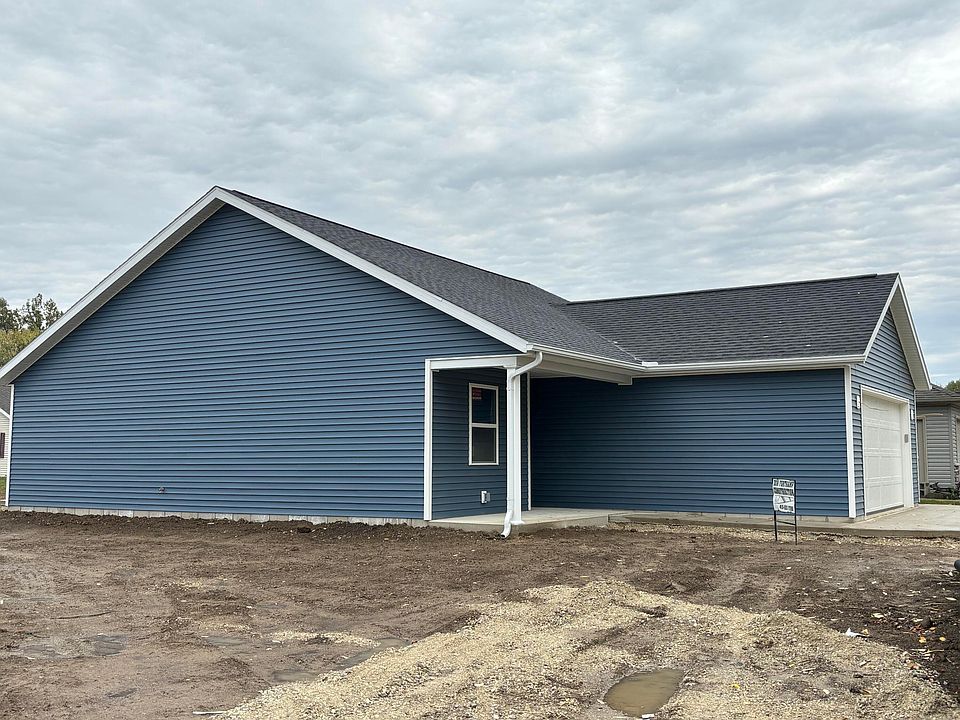 2nd image of 120 Marsh Dr