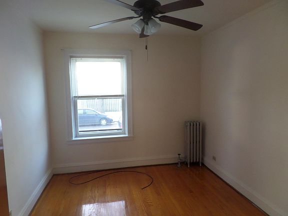 4th image of 4301-4311 W Sunnyside Ave #1