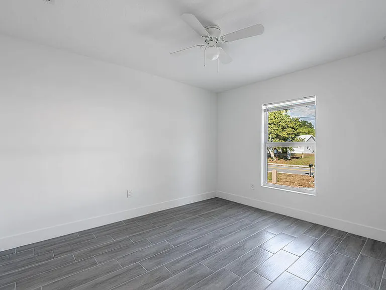 3018 SE Iris St — Photo 18