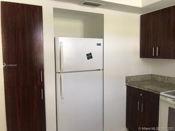 4th image of 1350 NE 119th St #13506