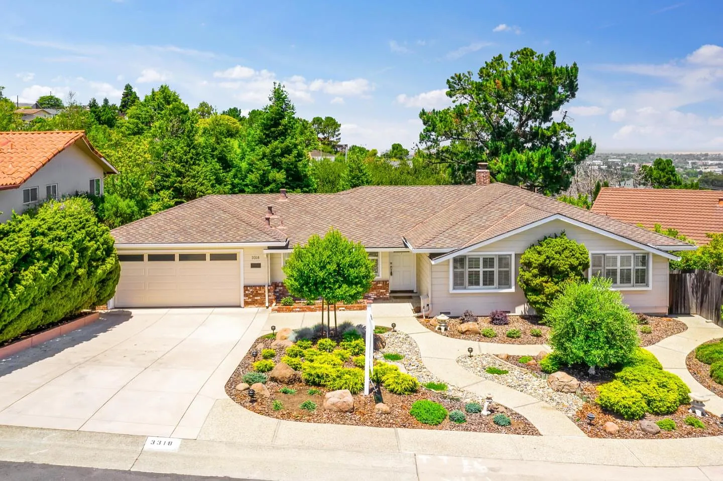 3318 Caxton Ct photo 1