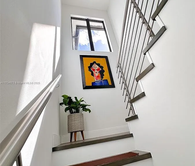 8286 NW 51st Ter #8286 — Photo 9