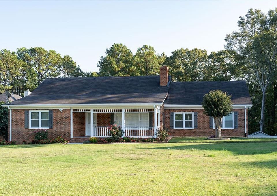 1st image of 1819 Rockdale Cir
