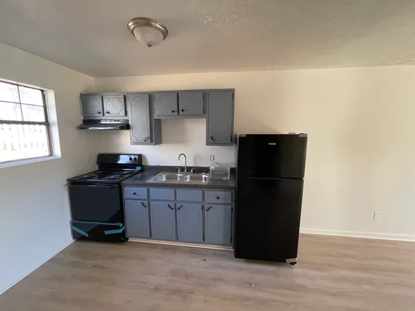 103 S Bryant St, Booneville, MS