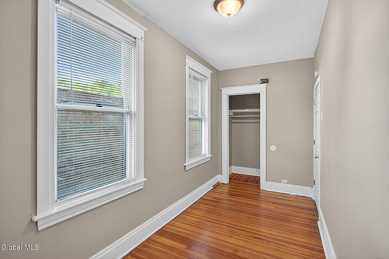 5th image of 644 Myrtle Avenue