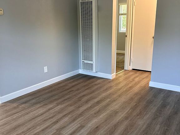 3rd image of 433 Sonoma Ave APT 13