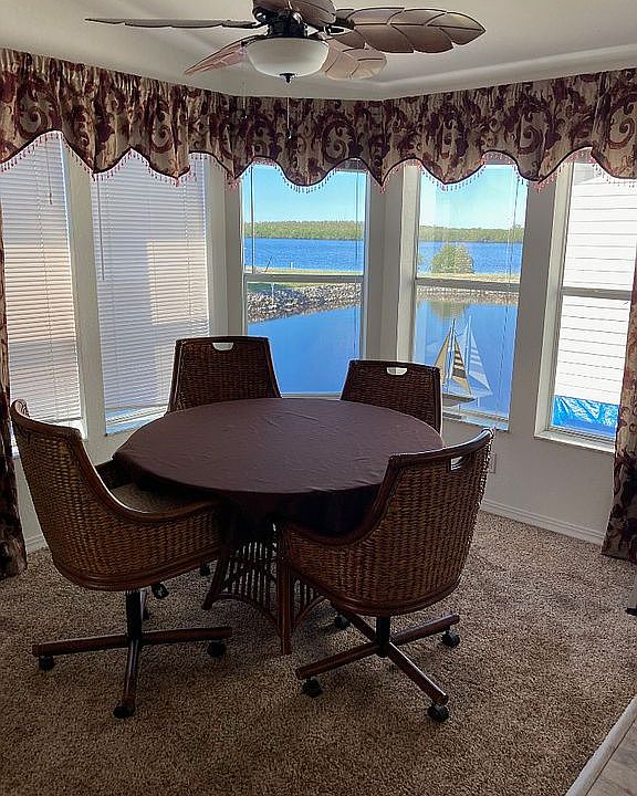 dining Peace River panarama