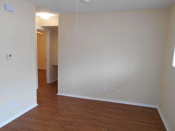 4th image of 556 N Ross St #540