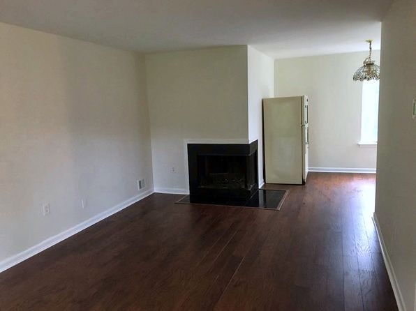 1005 Schmidt Ln, North Brunswick, NJ 08902 – 2-bedroom rental in North Brunswick