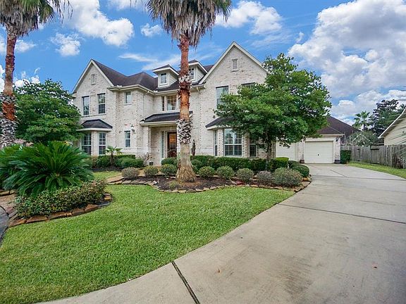 3rd image of 2031 Wineberry Ct