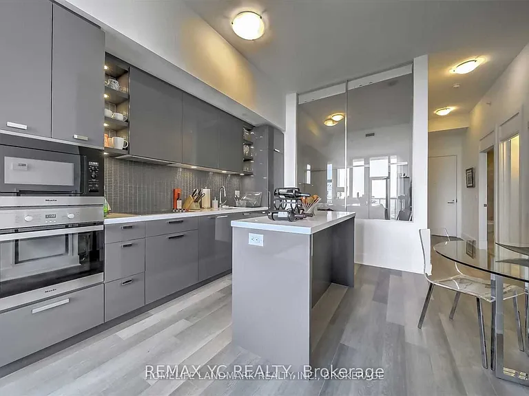 32 Davenport Rd #2306 — Photo 7