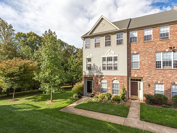 Private location end unit