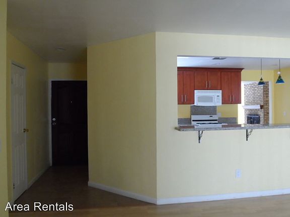 3rd image of 36405 Hawthorn Dr