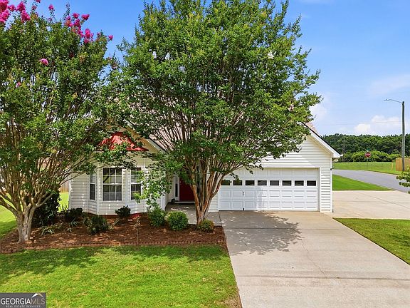 4th image of 216 Lee Ct