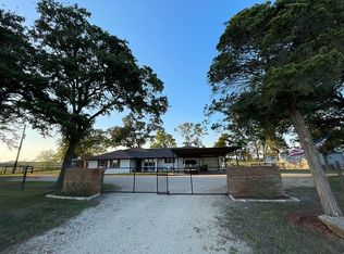 2252 Fm 1697 Rd, Burton, TX 77835