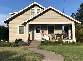 220 N 10th St, Wakeeney, KS 67672