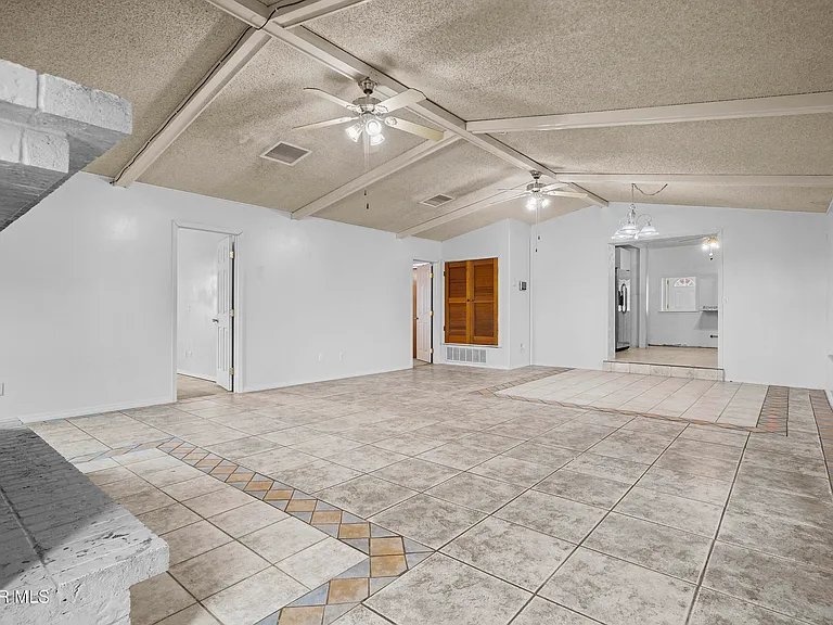 10372 Shenandoah St — Photo 24