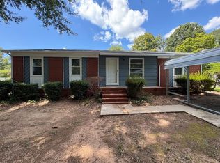 212 N 12th Ave, Mayodan, NC 27027