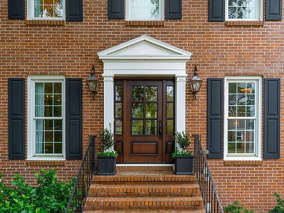 4th image of 1471 Burningtree Rd