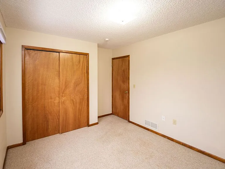 1937 Connecticut Dr — Photo 30