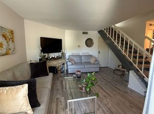 18411 Hatteras St, Tarzana, CA 91356