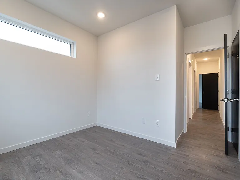 5734 Walnut St — Photo 26