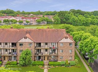 170 Devon Loop APT 11, Staten Island, NY 10314