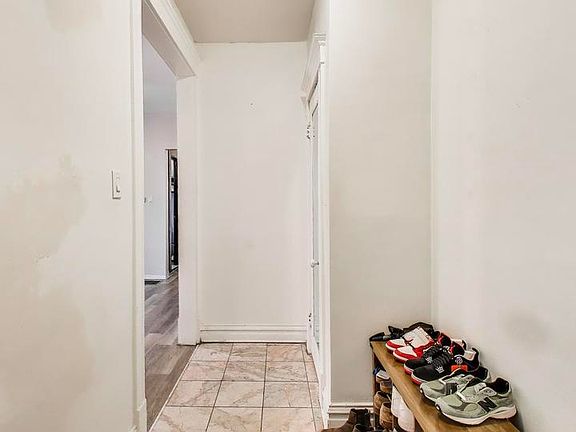 4th image of 2825 W Pershing Rd