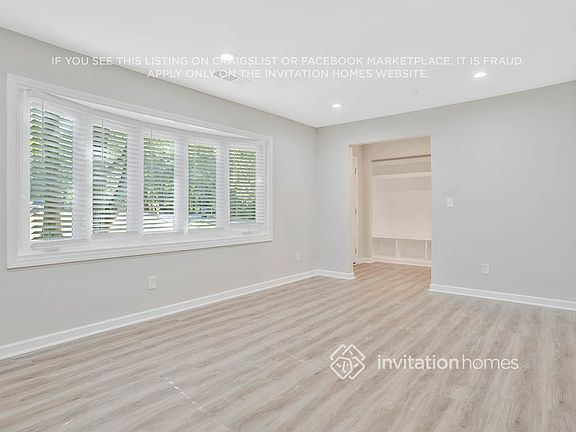 3rd image of 3049 Larkspur Cir