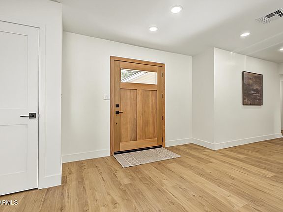 4th image of 3527 S OAK Street