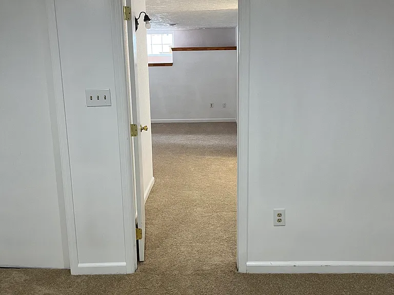 102 Gateway Dr — Photo 10