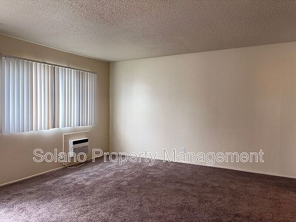 3rd image of 1116 Union Ave
