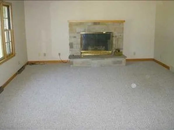 202 N Circle Dr, Huxley, IA 50124