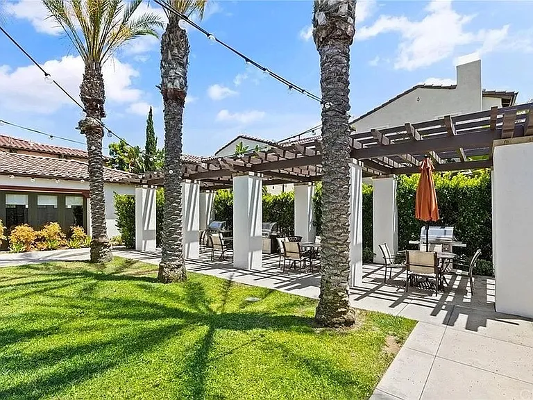 450 E Santa Ana St — Photo 21