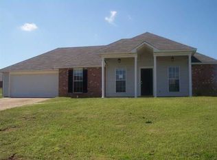 329 Gator Dr, Byram, MS 39272