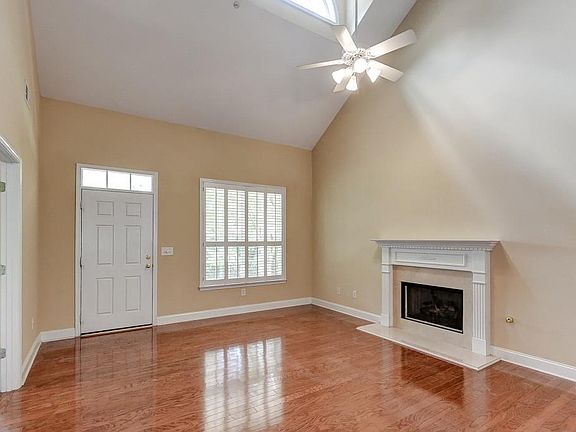 4th image of 1505 Whitfield St SE