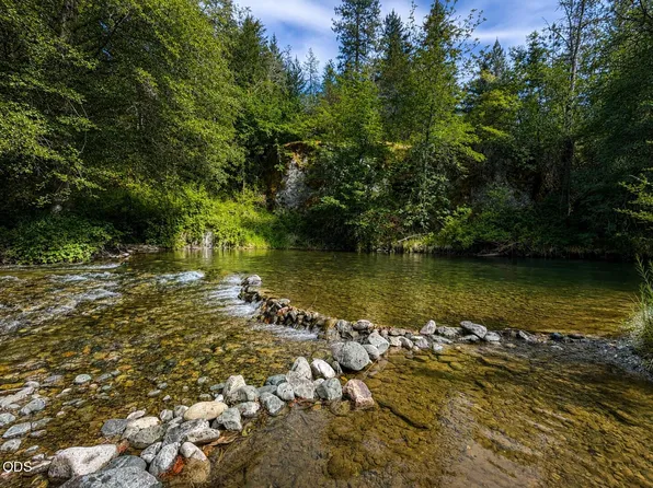 2874 Eastside Rd, Jacksonville, OR 97530