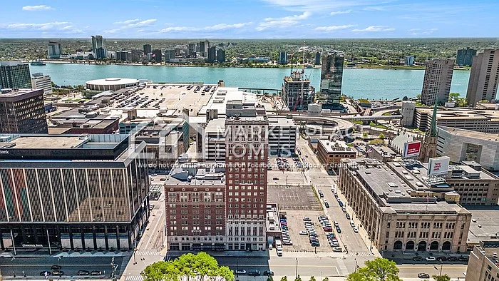 525 W Lafayette Blvd #13E — Photo 4