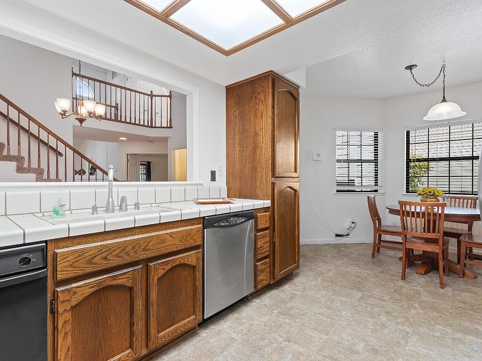 1st image of 103 Graeagle Ct