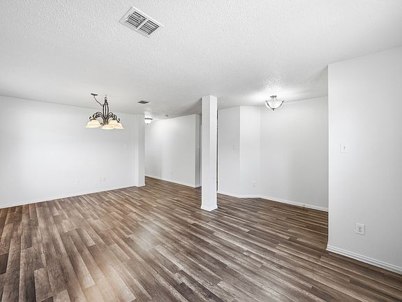 2nd image of 5228 Boxwood Ln