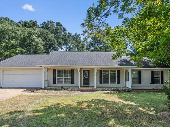 104 Prentice Ct, Dothan, AL 36305