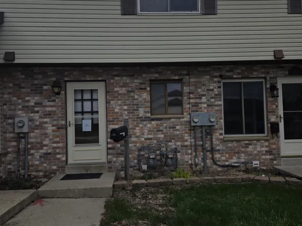 890 Bishop Ct, Fond Du Lac, WI 54935