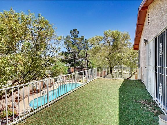 5th image of 5862 Queenstown Way