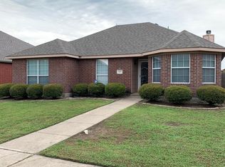 227 Garden Valley Ln, Red Oak, TX 75154