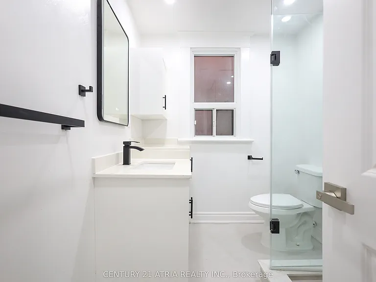 605 College St #3 — Photo 11