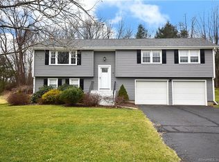 36 Cambridge Dr, Glastonbury, CT 06033