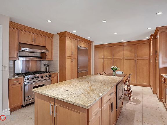 4th image of 8 E 96th St #9A